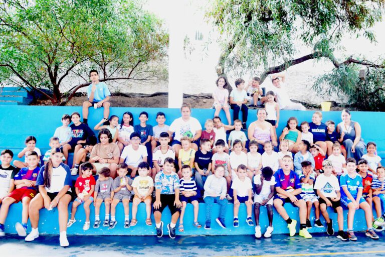 Más de 90 menores participan en el campamento urbano “Colonias Urbanas” de La Frontera