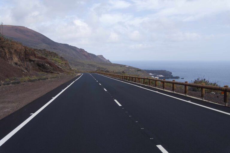 El Cabildo finaliza las obras de mejora integral del tramo de carretera entre el aeropuerto y Tejeleita