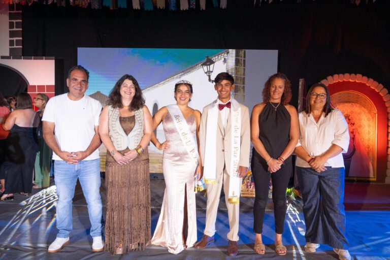 Zaira Melián Quintero y Noel Eduardo Arzola Torres, reina y rey de las fiestas de La Paz 2026