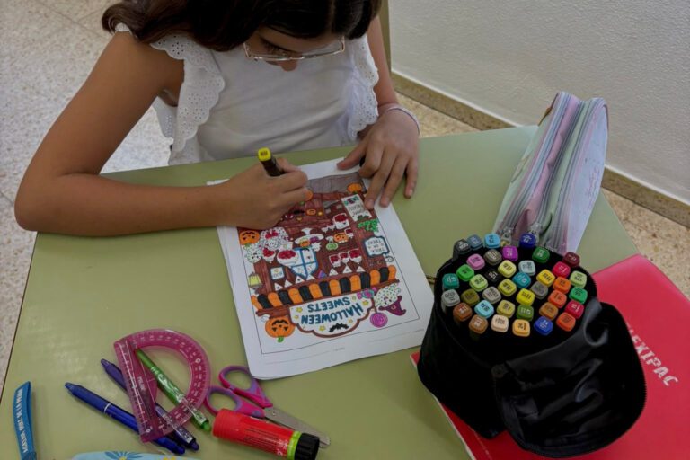 El Ayuntamiento de Valverde abre un nuevo plazo para solicitar ayudas para la adquisición de material escolar del curso 2026-2027