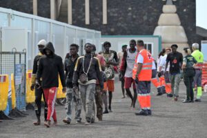 Salvamento Marítimo rescata un nuevo cayuco con 150 personas a bordo en aguas próximas a El Hierro en la tarde de hoy